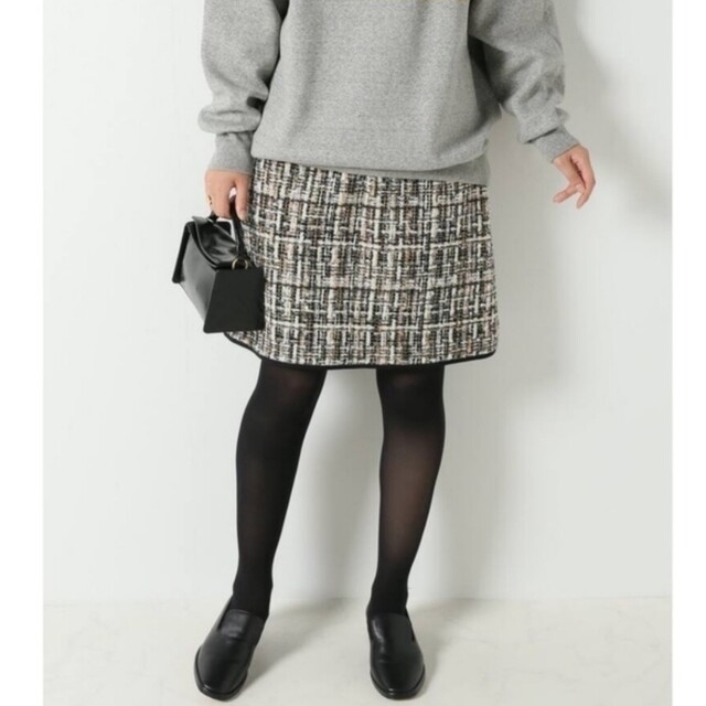 IENA(イエナ)のIENA ホワイトツイードスカート レディースのスカート(ひざ丈スカート)の商品写真