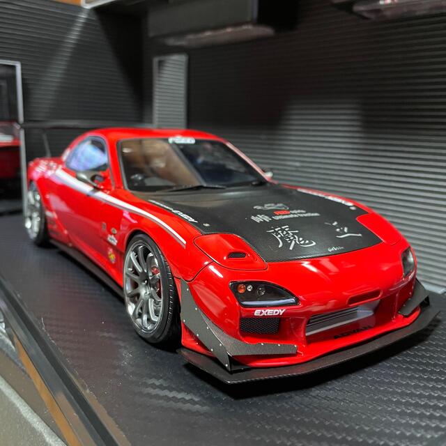 【ルからどう】 未展示品 イグニッションモデル 1/18 RX-7 FD3S FEED魔王レッドの ノレブ