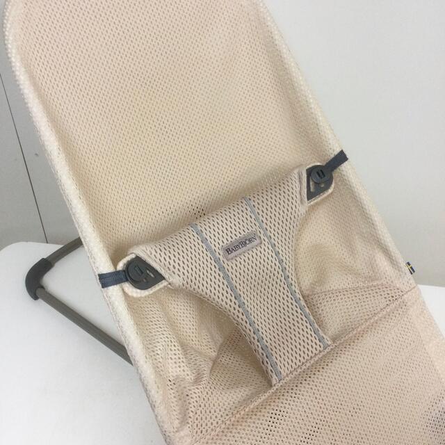 BABYBJORN(ベビービョルン)の②美品！ベビービョルン バウンサー BrissAirブリスエアー パーリーピンク キッズ/ベビー/マタニティの寝具/家具(その他)の商品写真