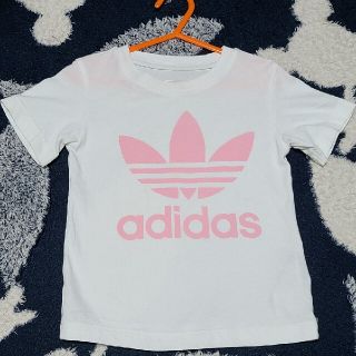 アディダス(adidas)のadidas Tシャツ(Tシャツ/カットソー)