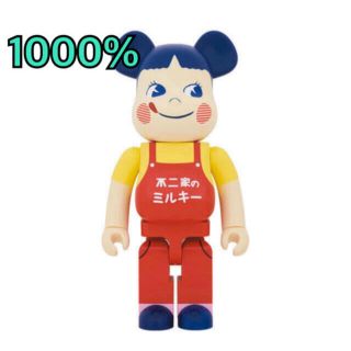 ベアブリック(BE@RBRICK)のBE@RBRICK ペコちゃん　ホーロー看板　1000% 即発送(キャラクターグッズ)