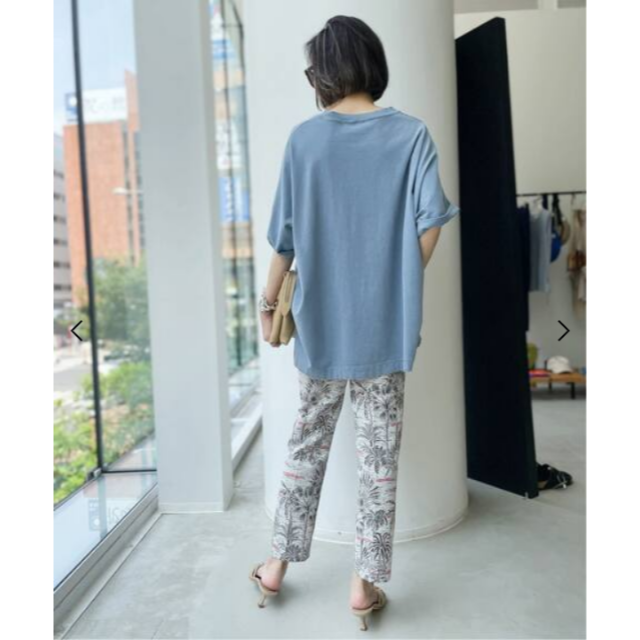 L'Appartement DEUXIEME CLASSE(アパルトモンドゥーズィエムクラス)のタグ付・アパで購入・R JUBILEEのRoll UP Over Tee レディースのトップス(Tシャツ(半袖/袖なし))の商品写真