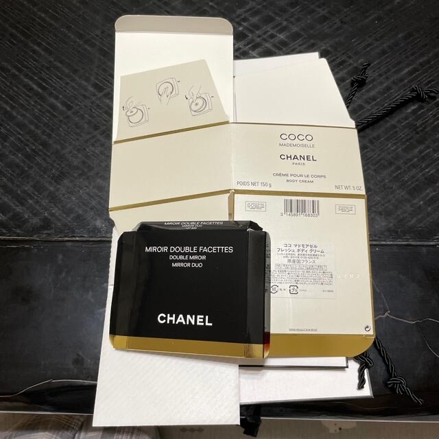 CHANEL(シャネル)のCHANELの紙袋・空箱セット レディースのバッグ(ショップ袋)の商品写真