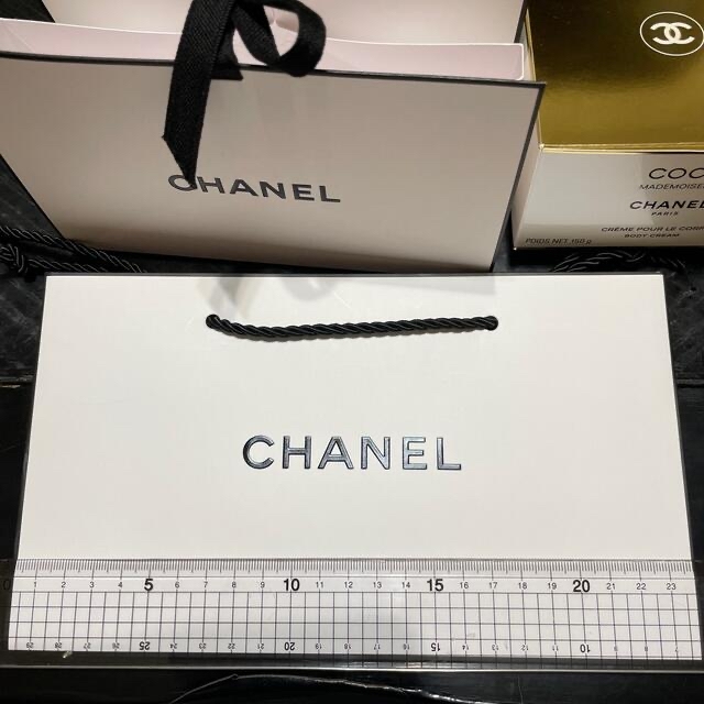 CHANEL(シャネル)のCHANELの紙袋・空箱セット レディースのバッグ(ショップ袋)の商品写真