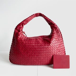 ボッテガヴェネタ(Bottega Veneta)の美品 ボッテガヴェネタ イントレチャート ホーボーワンショルダーバッグ 赤(ショルダーバッグ)