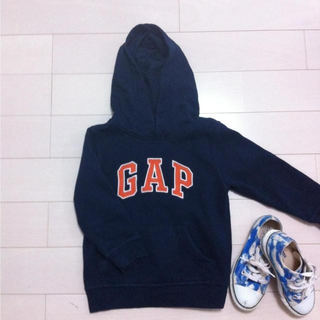 ギャップ(GAP)のGAP 紺×オレンジ 定番パーカ 110(その他)