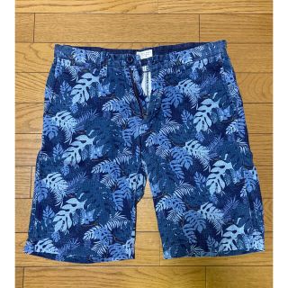 グローバルワーク(GLOBAL WORK)のメンズ　グローバルワーク　花柄ショートパンツ　Sサイズ(ショートパンツ)