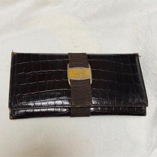 サルヴァトーレフェラガモ(Salvatore Ferragamo)のフェラガモ クロコ型押し 長財布(財布)