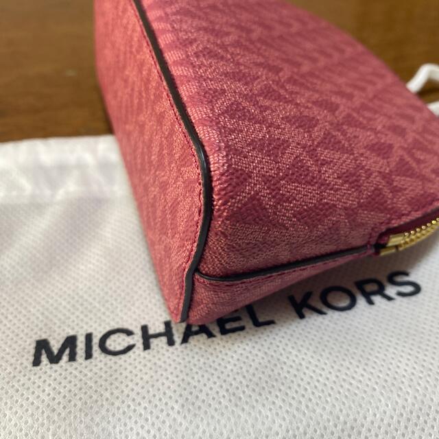 Michael Kors(マイケルコース)の少し使用しましたが、状態は綺麗だと思います。 レディースのファッション小物(ポーチ)の商品写真