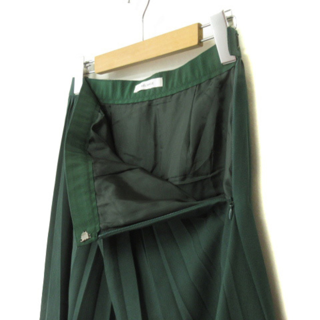 heliopole(エリオポール)のエリオポール heliopole ランダムプリーツスカート 36 緑 グリーン レディースのスカート(ロングスカート)の商品写真