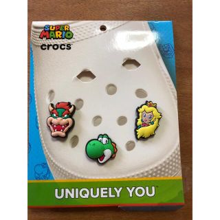 クロックス(crocs)のみちる様　クロックス　ジビッツ　ピーチ　ヨッシー　クッパ(キャラクターグッズ)