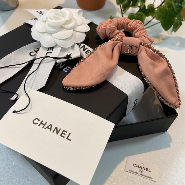 憧れ CHANEL - 未使用今季新作 CHANEL シャネル うさ耳リボン レザー