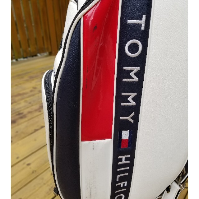 TOMMY HILFIGER(トミーヒルフィガー)のTOMMY HILFIGER 　白　キャディバック スポーツ/アウトドアのゴルフ(バッグ)の商品写真