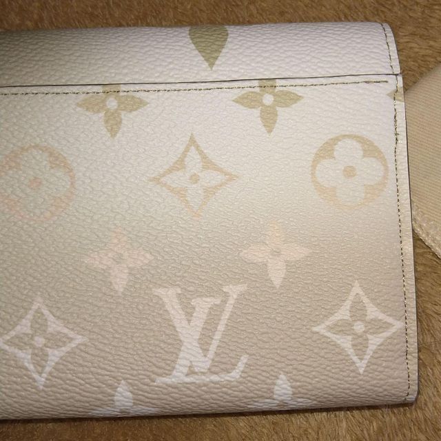 スナップを LOUIS VUITTON - ルイヴィトンM81276 ポルトフォイユ・サラ