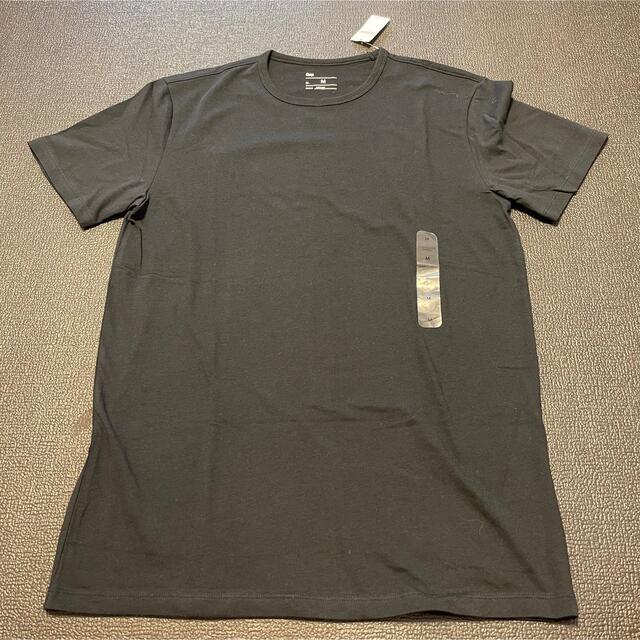 GAP(ギャップ)のブドウ様専用　Tシャツ　GAP 黒色　無地　Uネック　未使用品 メンズのトップス(Tシャツ/カットソー(半袖/袖なし))の商品写真