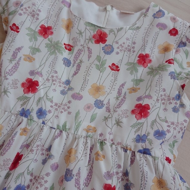 petit main(プティマイン)のpetit mainボタニカルワンピース140 キッズ/ベビー/マタニティのキッズ服女の子用(90cm~)(ワンピース)の商品写真