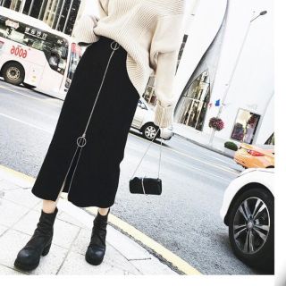 ザラ(ZARA)の新品未使用　ストレッチ　タイトスカート　💁‍♀️(ひざ丈スカート)