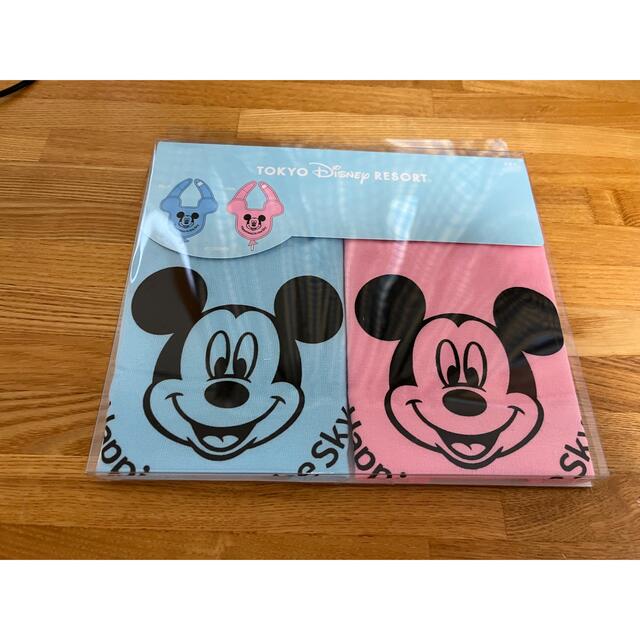 Disney(ディズニー)のディズニー 風船スタイ キッズ/ベビー/マタニティのこども用ファッション小物(ベビースタイ/よだれかけ)の商品写真