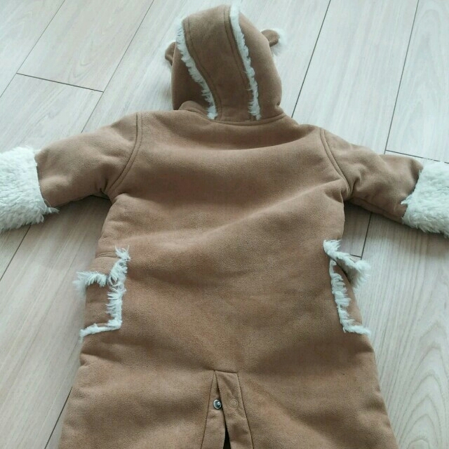 babyGAP(ベビーギャップ)の新品同様babyGap カバーオール キッズ/ベビー/マタニティのベビー服(~85cm)(カバーオール)の商品写真