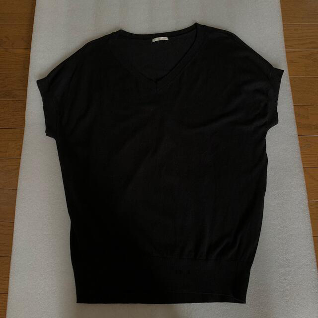 GU(ジーユー)のGU半袖ニット　ブラックMサイズ レディースのトップス(カットソー(半袖/袖なし))の商品写真