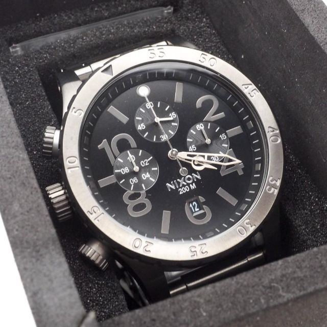 《美品》NIXON  腕時計 ブラック デイト クロノグラフ 200M防水
