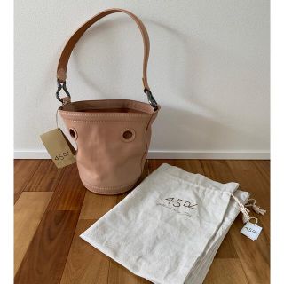 フォーティファイブアール(45R)の45R ハンドメイドのレザーバケツBAG バッグ　ナチュラルベージュ(ショルダーバッグ)