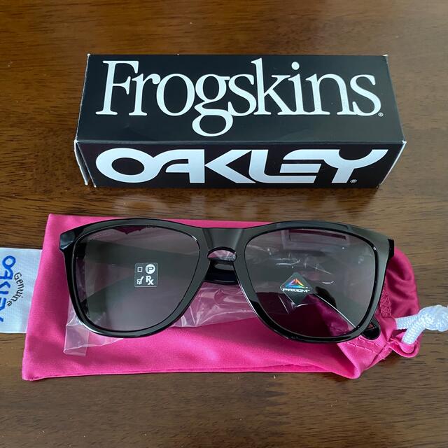 Oakley(オークリー)の【新品】オークリー　フロッグスキン メンズのファッション小物(サングラス/メガネ)の商品写真