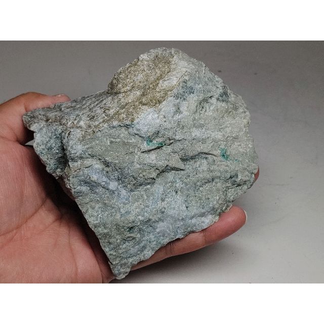 カチ割 485g S 翡翠 ヒスイ 翡翠原石 原石 鉱物 鑑賞石 自然石 誕生石