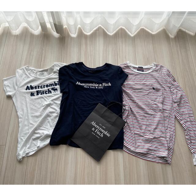 Abercrombie&Fitch(アバクロンビーアンドフィッチ)の古着【アバクロンビーアンドフィッチ】アバクロ　レディース　３枚セット レディースのトップス(Tシャツ(半袖/袖なし))の商品写真