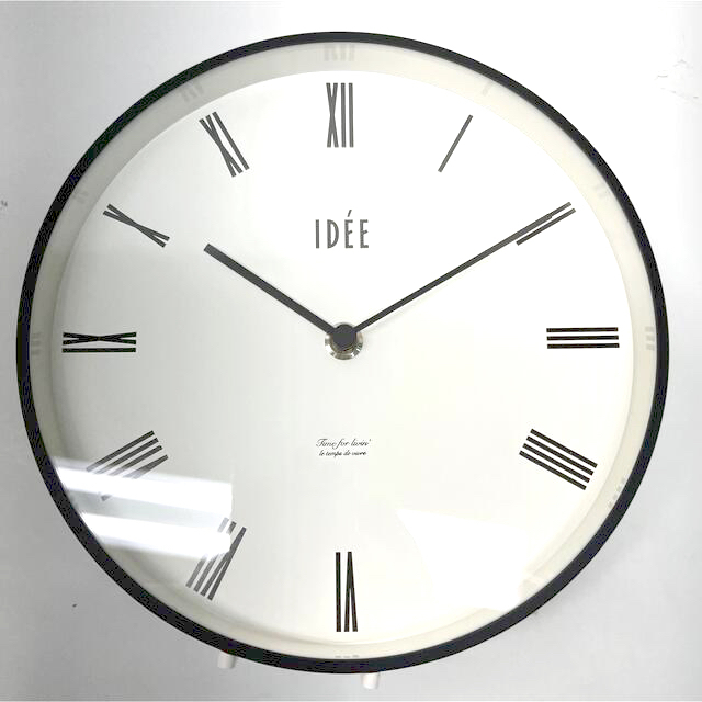 IDEE(イデー)の未使用品IDEE イデー 壁掛け時計 置き時計 ローマ文字 白 インテリア/住まい/日用品のインテリア小物(掛時計/柱時計)の商品写真