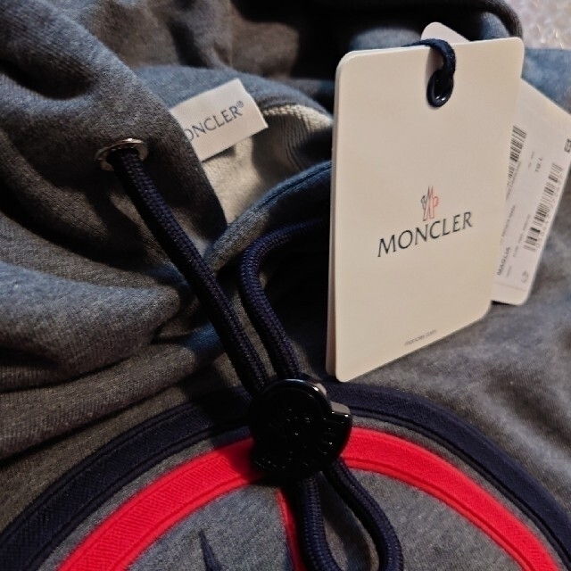 新品　モンクレール刺繍ロゴフーディー(L)　MONCLER 2