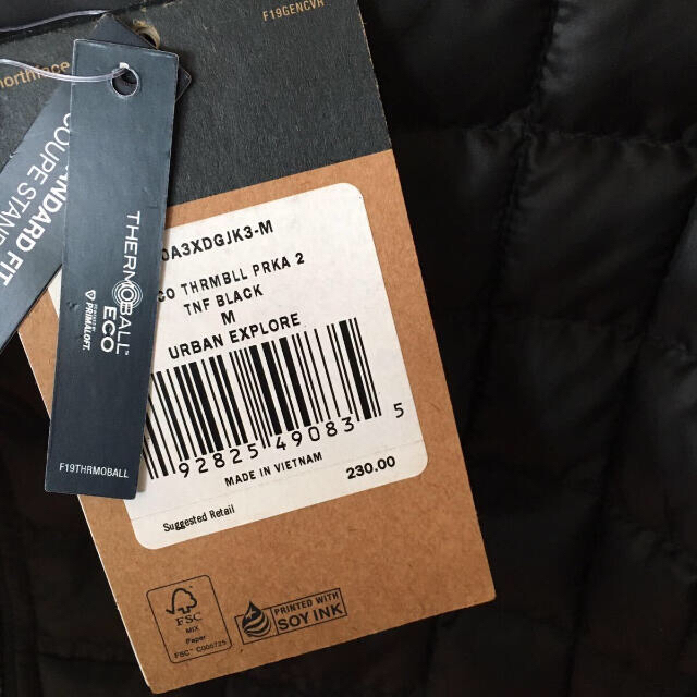 THE NORTH FACE(ザノースフェイス)のハワイ正規店購入　ジャンパー　コート ジャケット　ノースフェイス　M 黒ブラック レディースのジャケット/アウター(その他)の商品写真