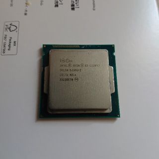 第４世代 Xeon e3 1220 v3  ソケット1150(PCパーツ)