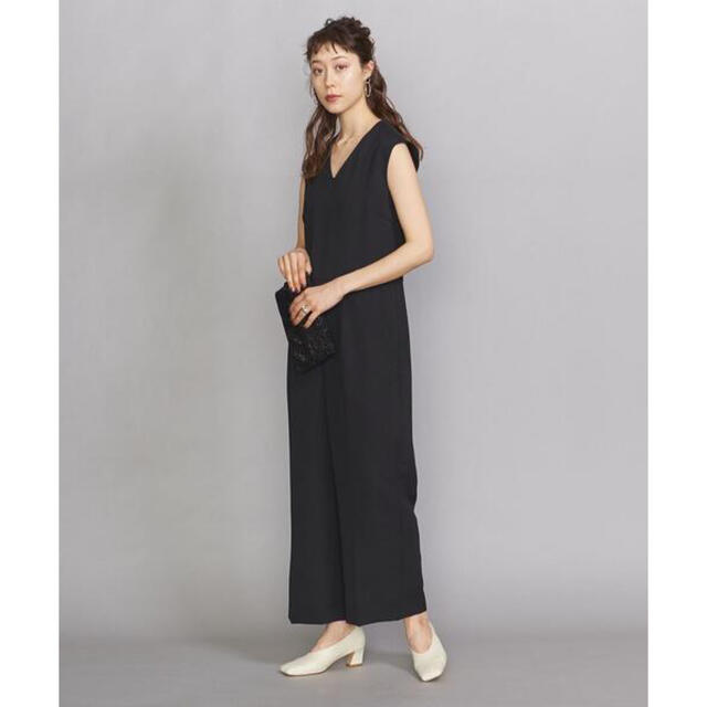 BEAUTY&YOUTH UNITED ARROWS(ビューティアンドユースユナイテッドアローズ)の【新品未使用】BY DRESSダブルクロスVネックフレンチスリーブオールインワン レディースのパンツ(オールインワン)の商品写真