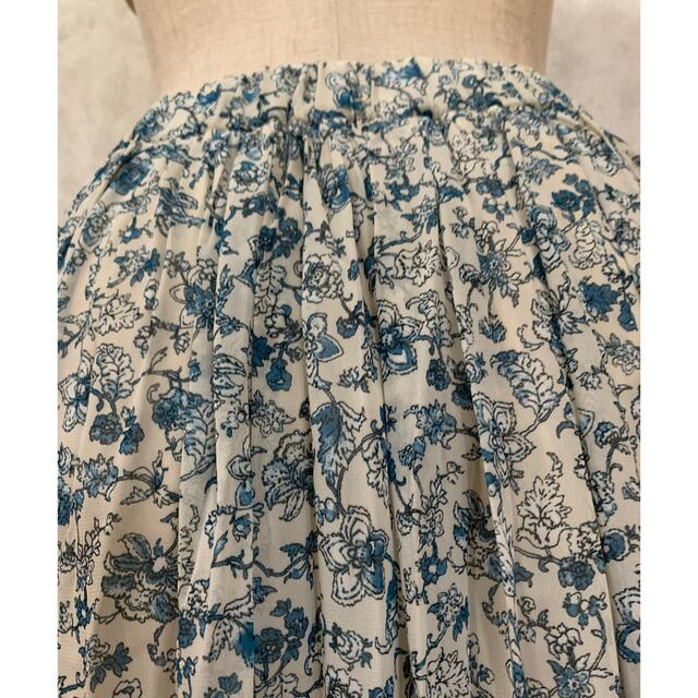 GU(ジーユー)の❤️GU 花柄ロングプリーツスカート❤️ レディースのスカート(ロングスカート)の商品写真