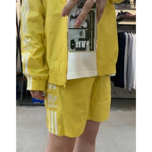 adidas(アディダス)の新品　黄色 XL アディダス ハーフパンツ ショートパンツ グッチ 短パン  メンズのパンツ(ショートパンツ)の商品写真