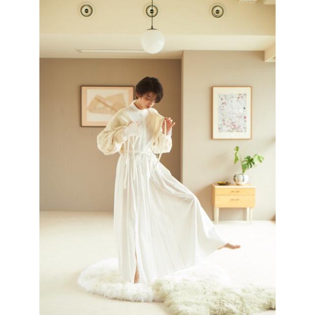 Rosary moon(ロザリームーン)のBack Open Shirts Dress / OFF WHITE レディースのワンピース(ロングワンピース/マキシワンピース)の商品写真