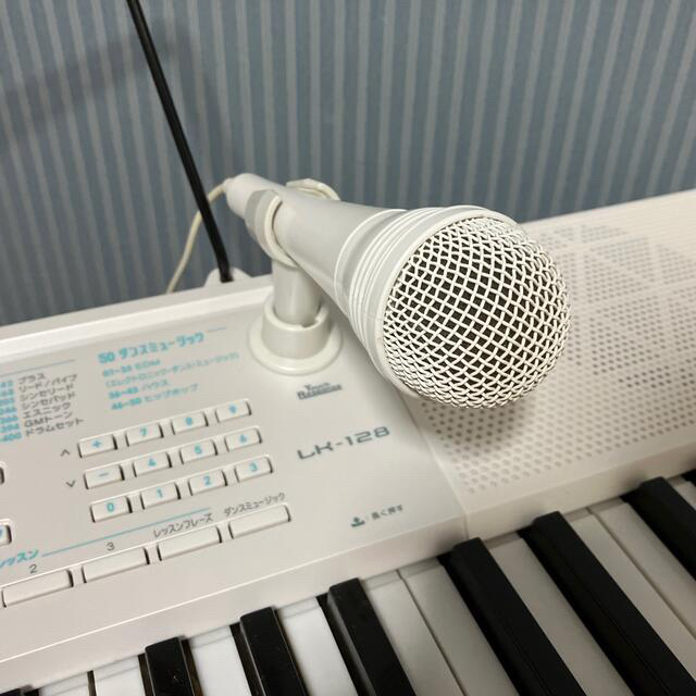CASIO(カシオ)のCASIO 光ナビゲーションキーボード　LK-128 楽器の鍵盤楽器(キーボード/シンセサイザー)の商品写真