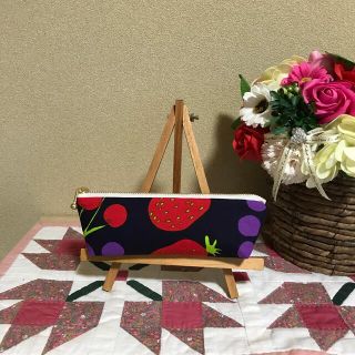 マリメッコ(marimekko)のマリメッコ  生地　ハンドメイド　ピエニトリ　ネイビー　ペンケース(雑貨)