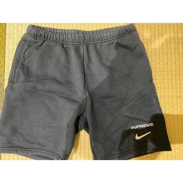 Supreme(シュプリーム)のSupreme Nike Jewel Sweatshort メンズのパンツ(ショートパンツ)の商品写真