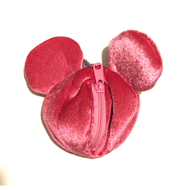 Disney(ディズニー)のミニーのポーチ エンタメ/ホビーのおもちゃ/ぬいぐるみ(キャラクターグッズ)の商品写真