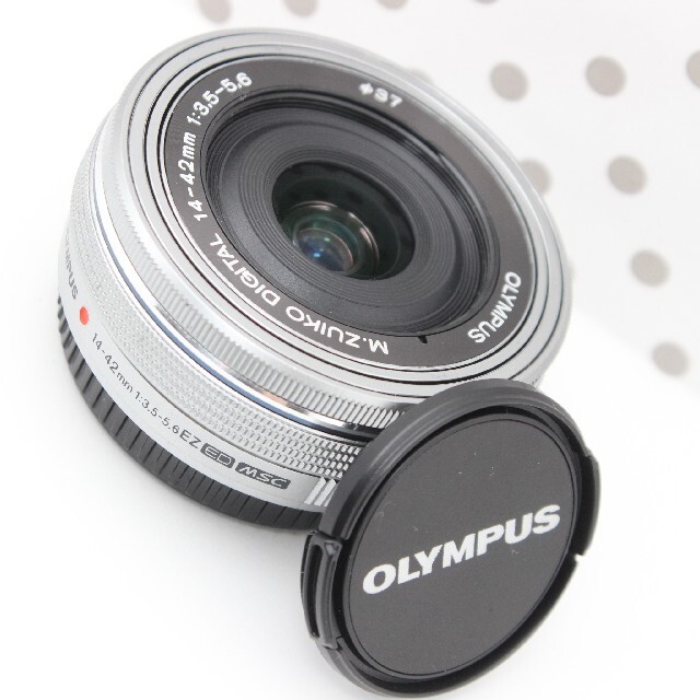 OLYMPUS(オリンパス)の❤送料無料 匿名配送❤ オリンパス オリンパス 電動パンケーキレンズ スマホ/家電/カメラのカメラ(レンズ(単焦点))の商品写真