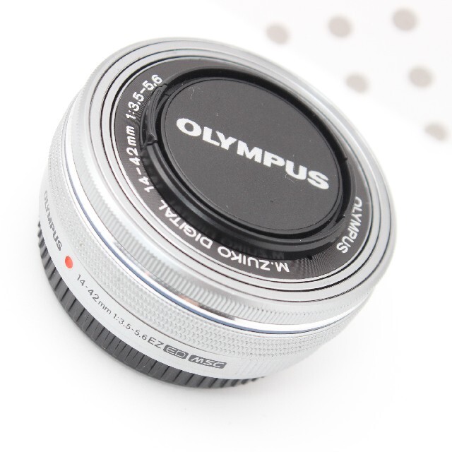 OLYMPUS(オリンパス)の❤送料無料 匿名配送❤ オリンパス オリンパス 電動パンケーキレンズ スマホ/家電/カメラのカメラ(レンズ(単焦点))の商品写真