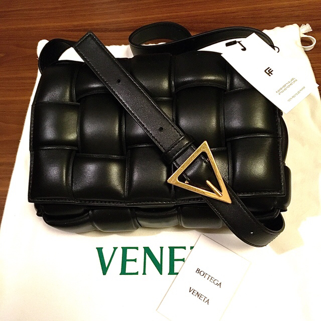 訳あり】 Ba V - 新品正規品 BOTTEGA VENETA パデッドカセット