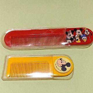 ミッキーマウス(ミッキーマウス)の昭和レトロ　ミッキーマウスのくし　2点セット(キャラクターグッズ)