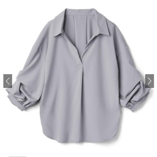 GRL(グレイル)のタック袖スキッパーシャツブラウス　ブルーグレー レディースのトップス(シャツ/ブラウス(長袖/七分))の商品写真