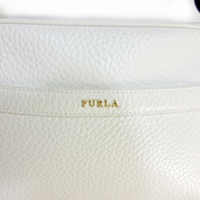 Furla(フルラ)のフルラ アヴリル カメラバッグ ショルダーバッグ クロスボディ 斜め掛け レザー レディースのバッグ(ショルダーバッグ)の商品写真