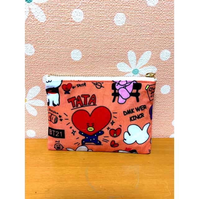 防弾少年団(BTS)(ボウダンショウネンダン)のハンドメイド♡bt21♡テッシュケース付きミニポーチ ハンドメイドのファッション小物(ポーチ)の商品写真