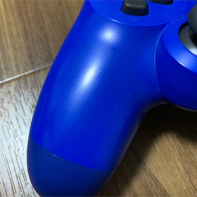 PlayStation4(プレイステーション4)のPlayStation 純正コントローラー　ブルー エンタメ/ホビーのゲームソフト/ゲーム機本体(その他)の商品写真