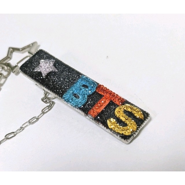 BTS/バンタン✨ハンドメイド/レジンキークリップ ハンドメイドのアクセサリー(キーホルダー/ストラップ)の商品写真